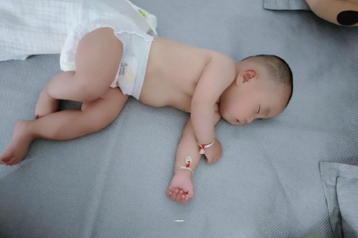 江门怀孕多久会显肚子